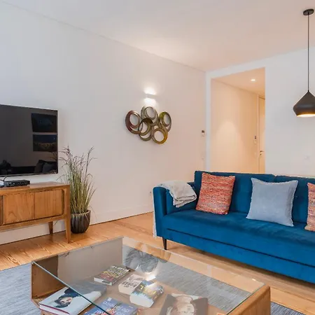 Downtown By The River By Lovelystay Лиссабон