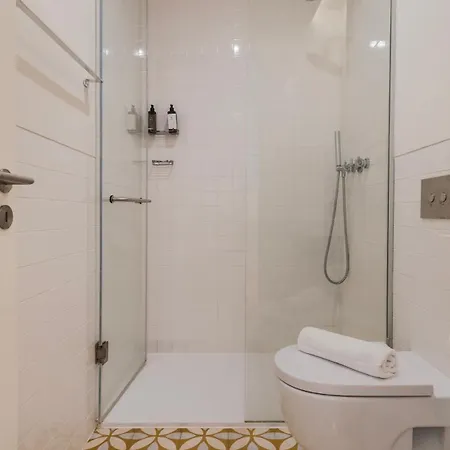 Апартаменты Downtown By The River By Lovelystay *